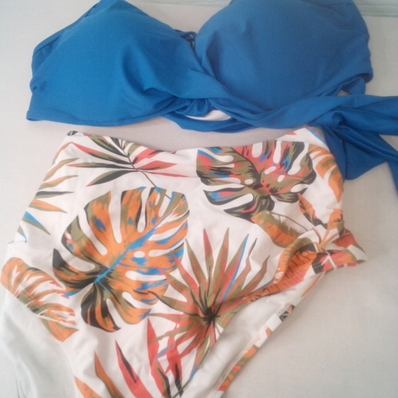Blue top floral bottom briefs two-piece swimsuit.34 - Picture 6 of 8